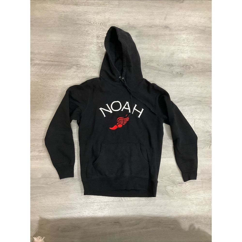 NOAH Winged Embroidered Black Hoodie Sweatshirt Medium